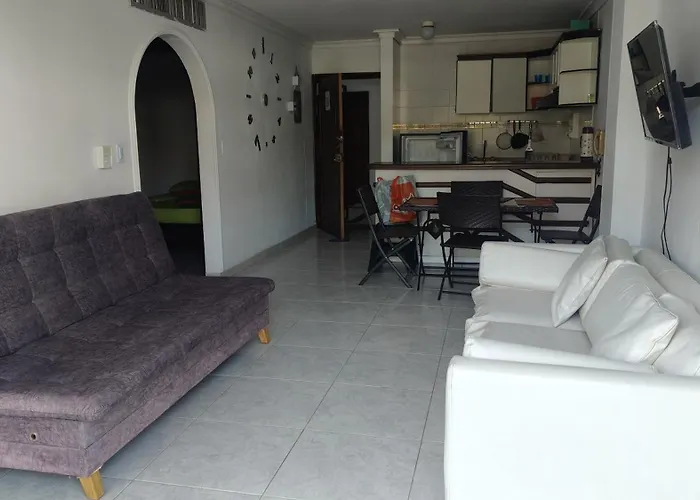 Apto Rodadero 2 Habitaciones A 3 Cuadras Playa