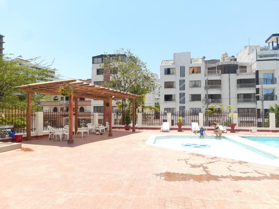 Apto Rodadero 2 A 3 Cuadras Playa 公寓 Santa Marta (Magdalena)