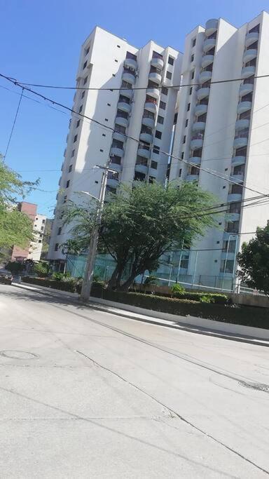 公寓 Apto Rodadero 2 A 3 Cuadras Playa Santa Marta (Magdalena)